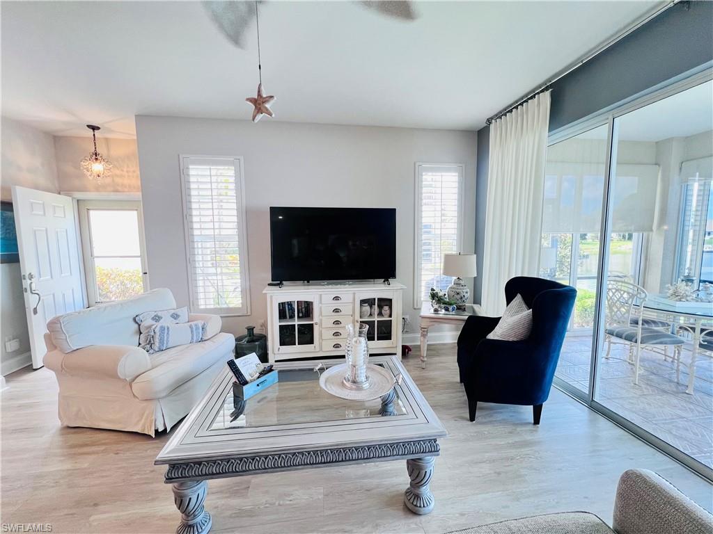 CROWN POINTE SHORES - Residential Lease