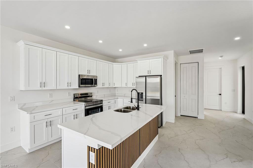 LEHIGH ACRES - Residential Income