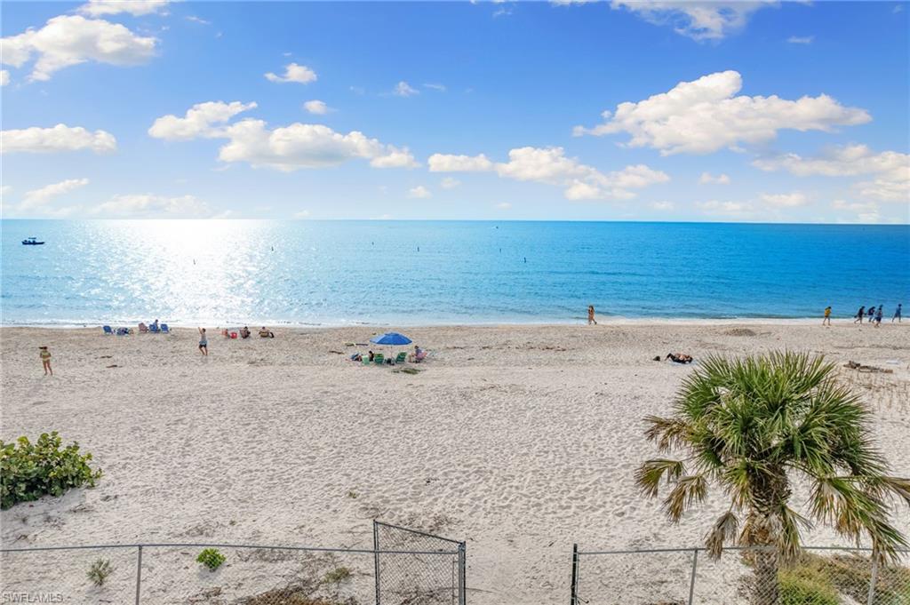 BONITA BEACH - Land
