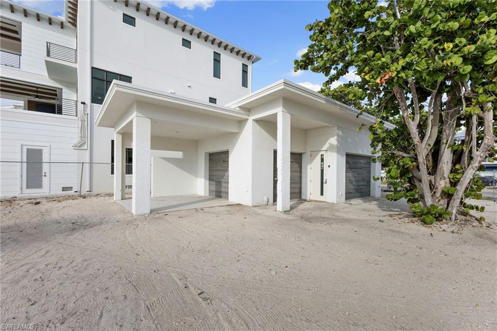 BONITA BEACH - Land
