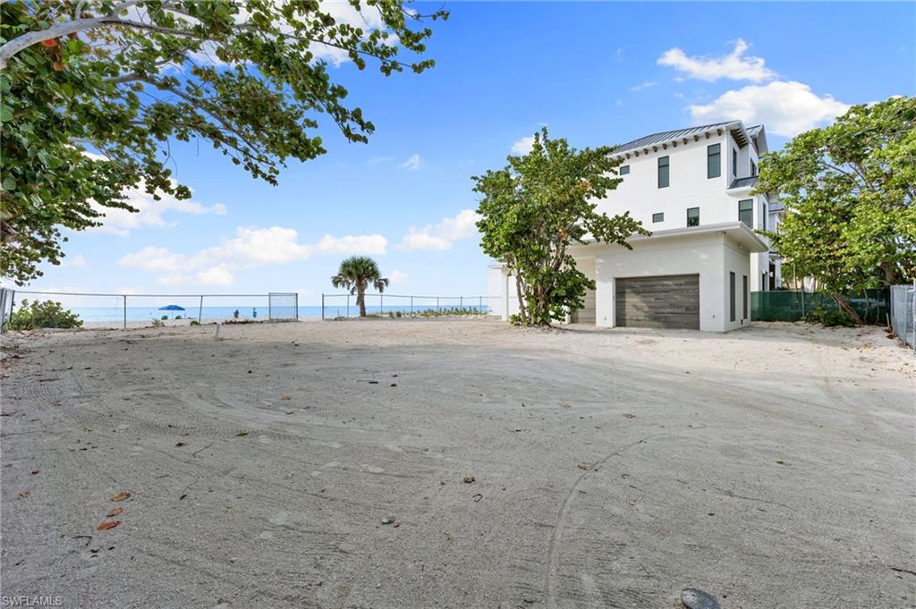 BONITA BEACH - Land