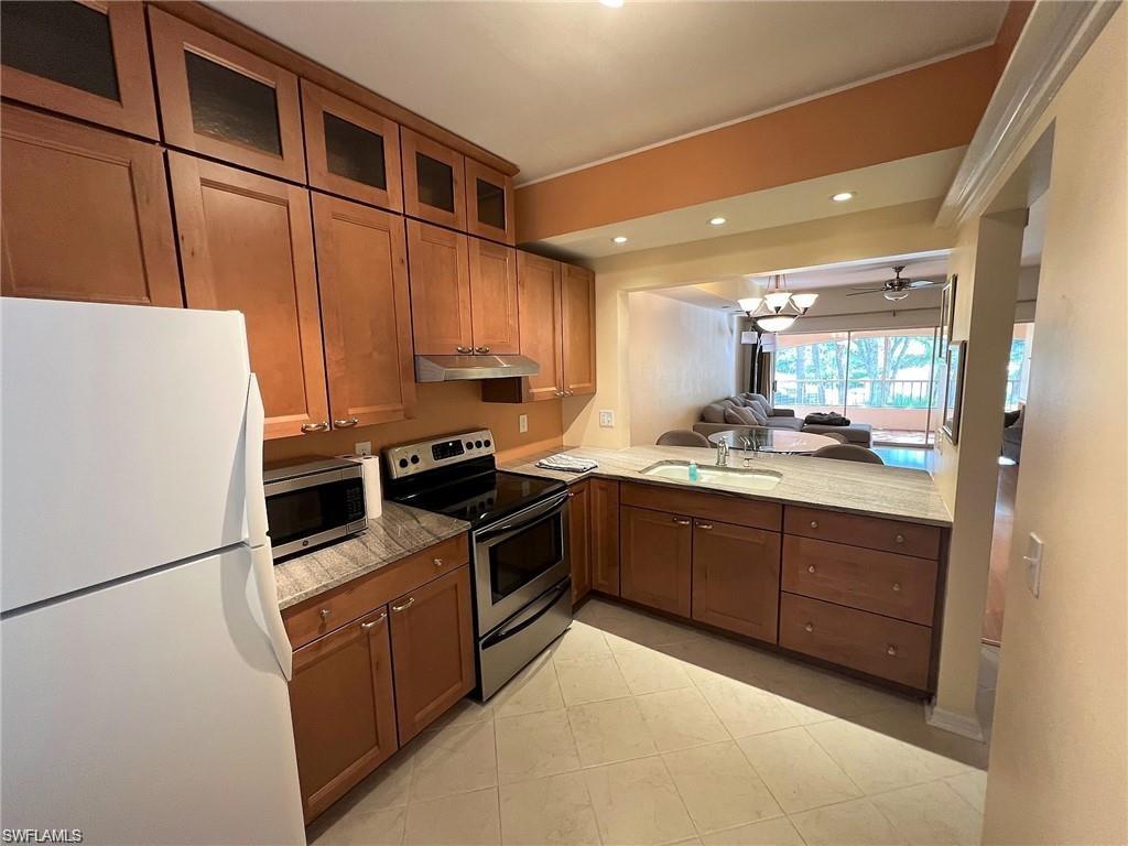 WOODSHIRE - Residential Lease