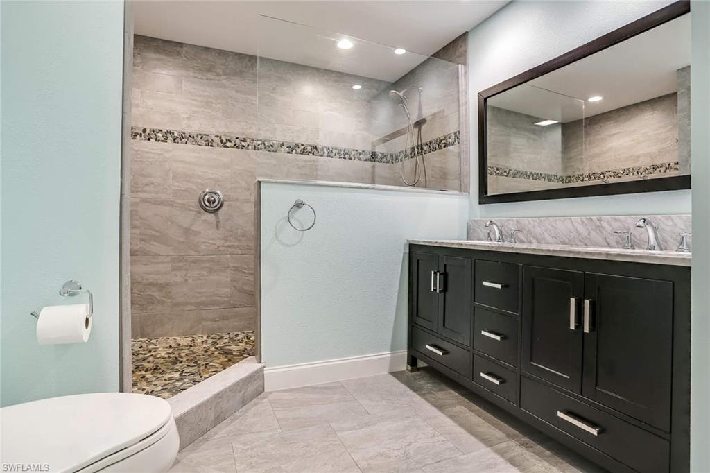 HUNTINGTON LAKES - Residential