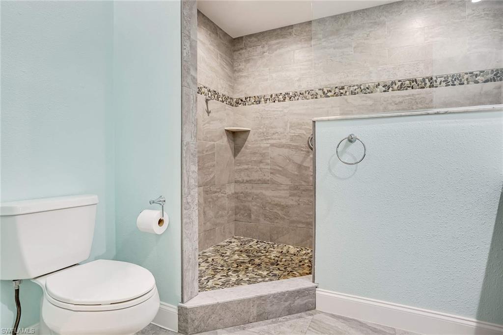 HUNTINGTON LAKES - Residential