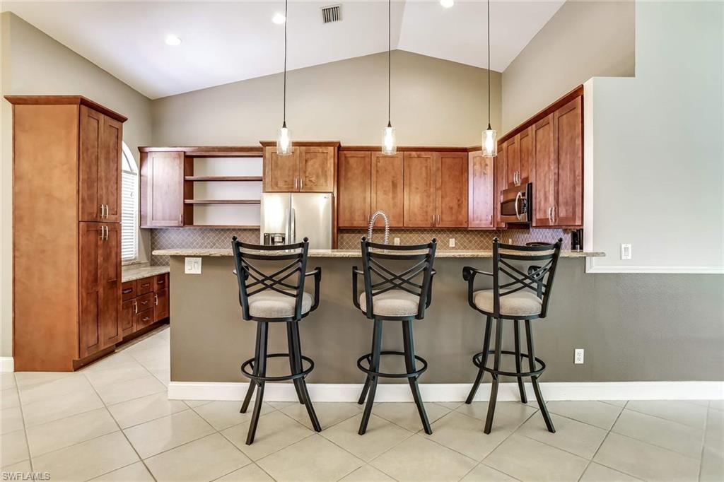 HUNTINGTON LAKES - Residential