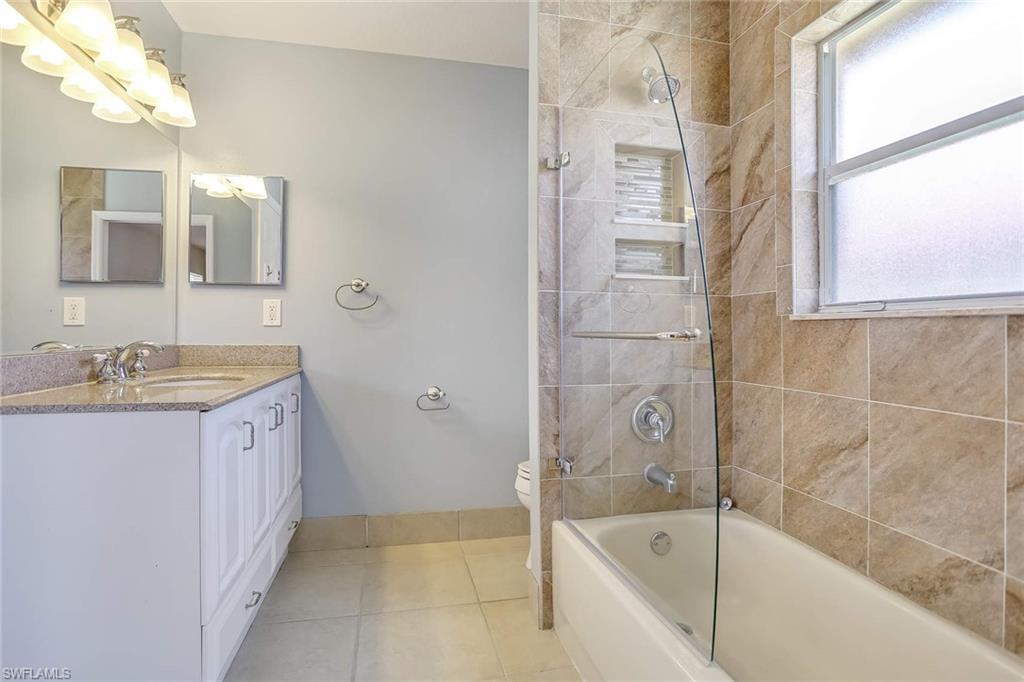 HUNTINGTON LAKES - Residential