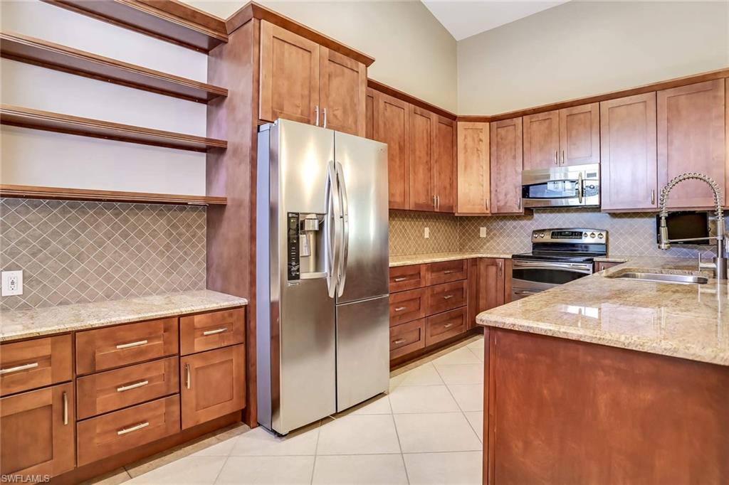 HUNTINGTON LAKES - Residential