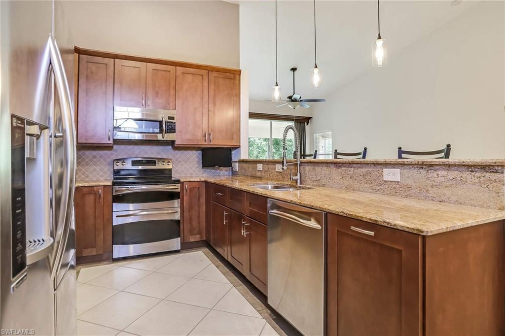 HUNTINGTON LAKES - Residential