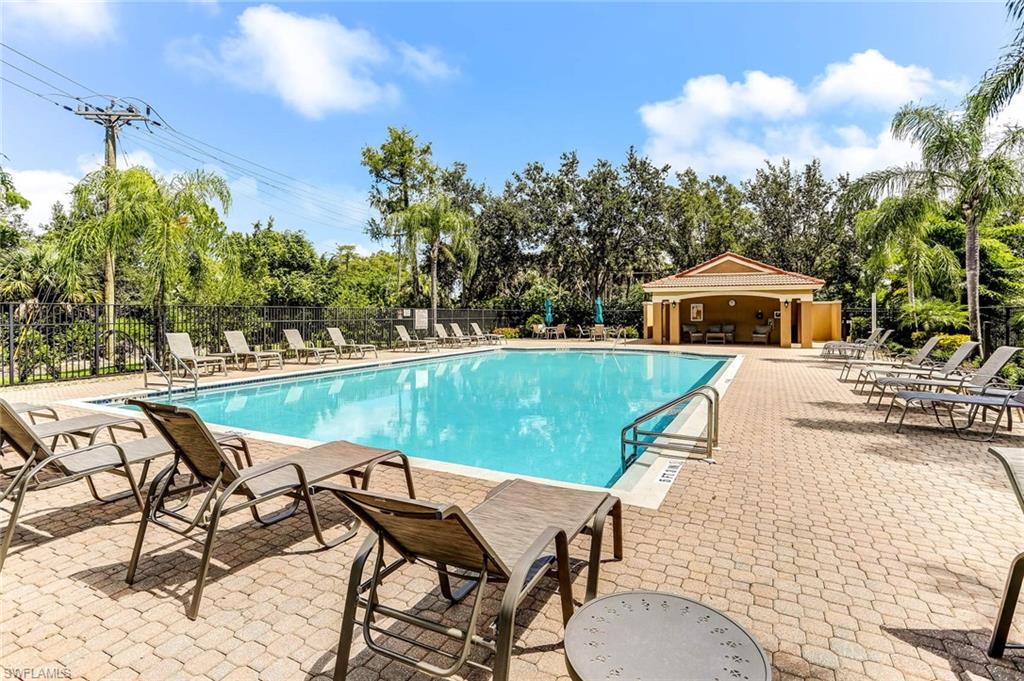 HUNTINGTON LAKES - Residential