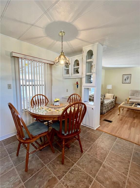 FOREST PARK MOBILE HOME - Residential