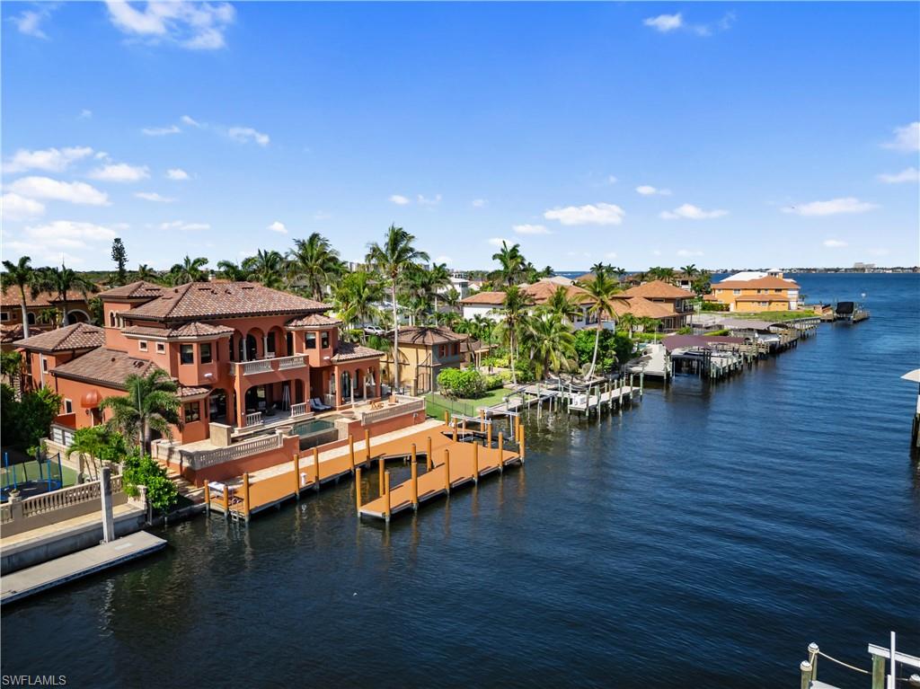 TOWN AND RIVER - Residential