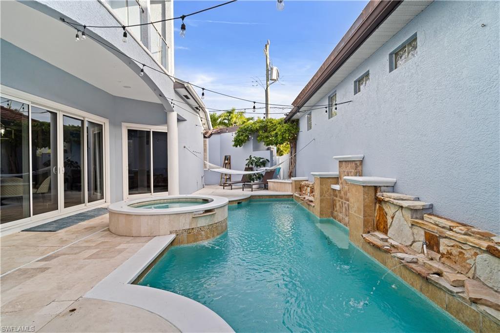 NAPLES PARK - Residential