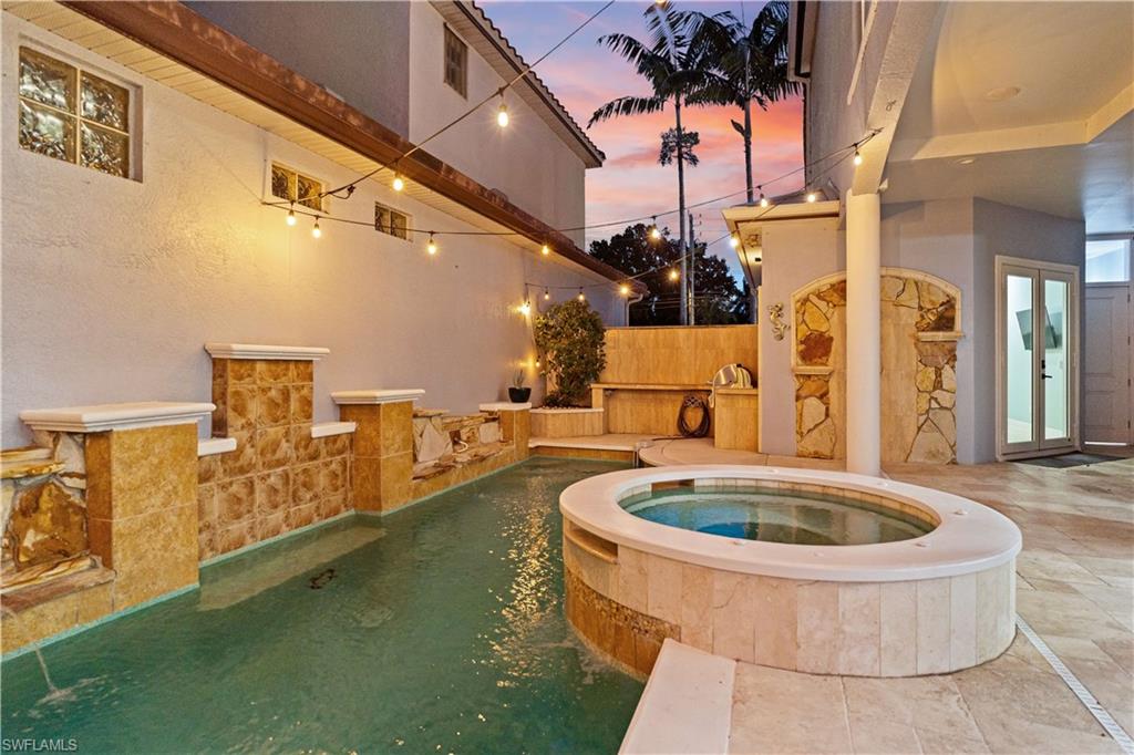 NAPLES PARK - Residential