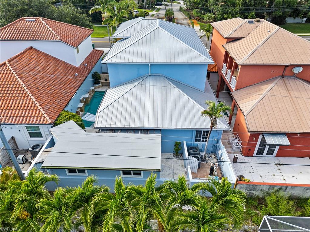 NAPLES PARK - Residential