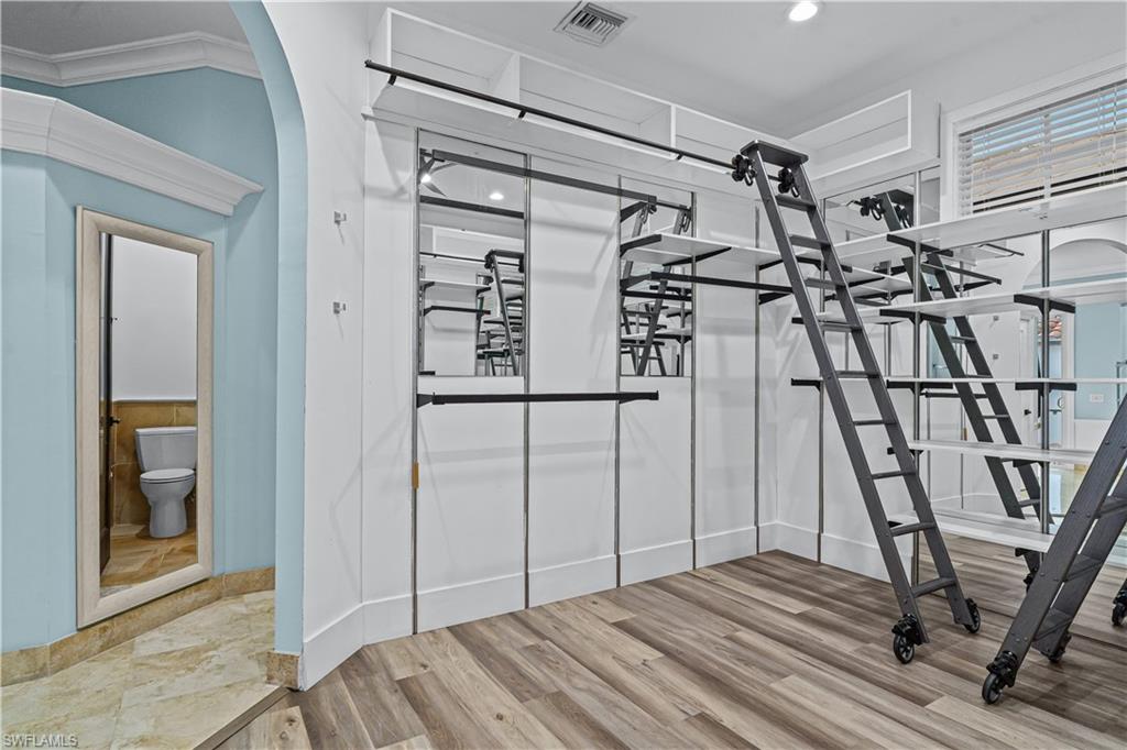 NAPLES PARK - Residential