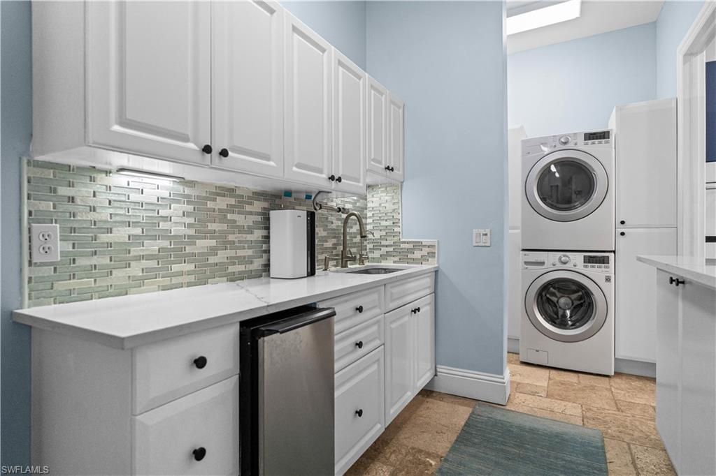 NAPLES PARK - Residential