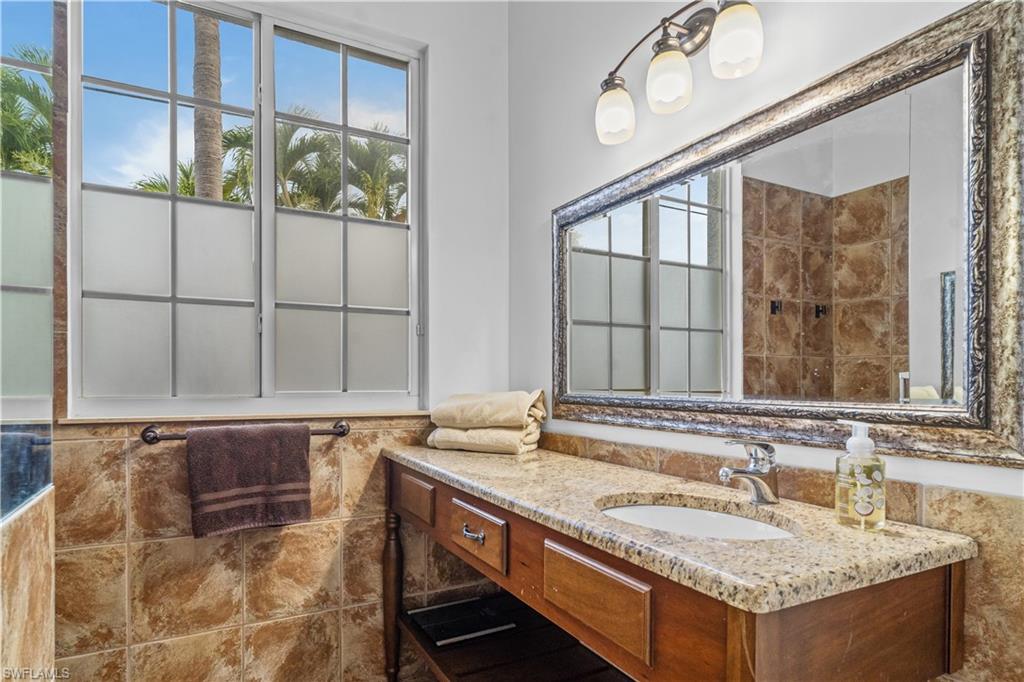 NAPLES PARK - Residential