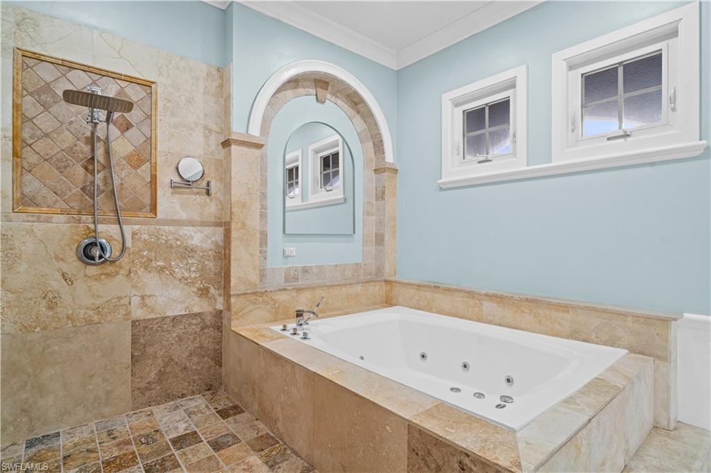 NAPLES PARK - Residential