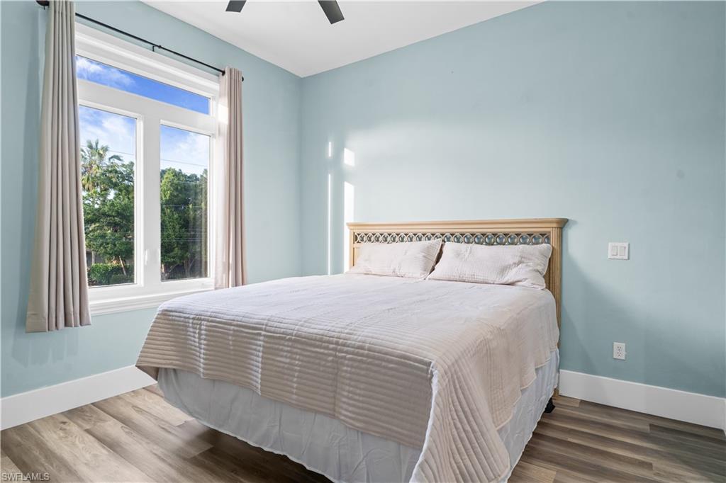 NAPLES PARK - Residential