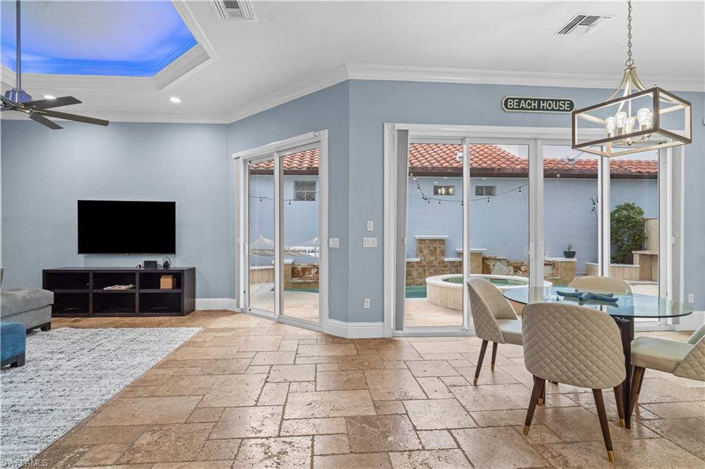 NAPLES PARK - Residential