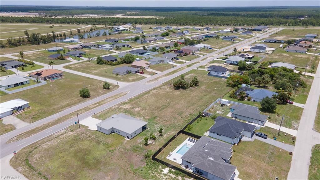 CAPE CORAL - Land