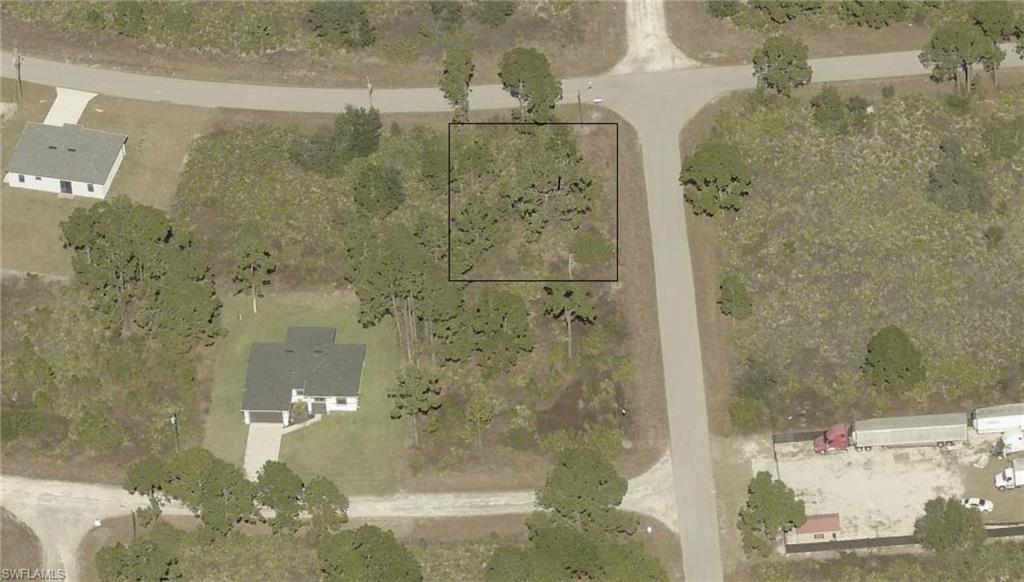 LEHIGH ACRES - Land