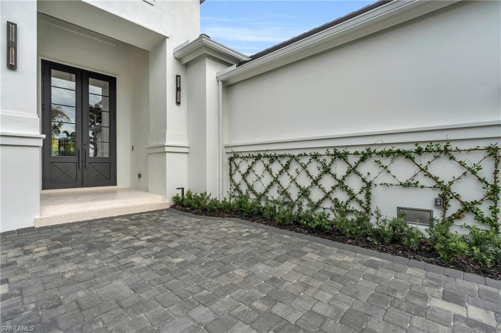 PARK SHORE - Residential
