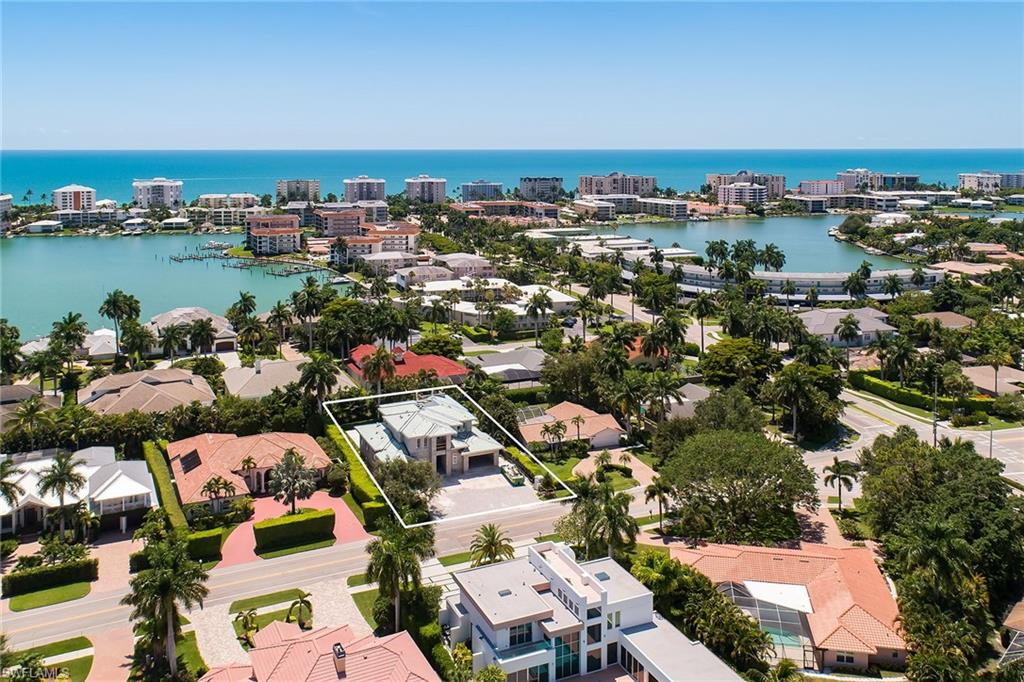 MOORINGS - Residential