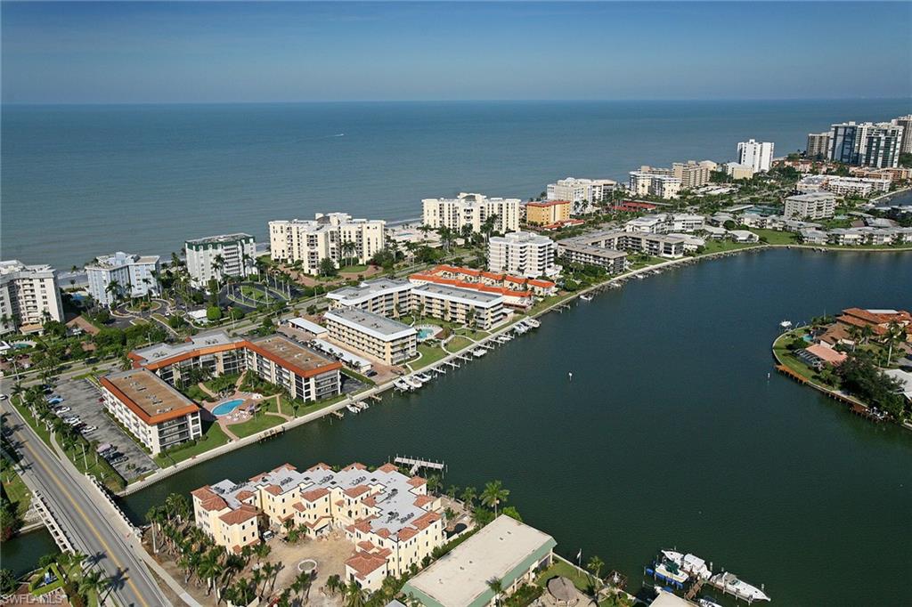 MOORINGS - Residential