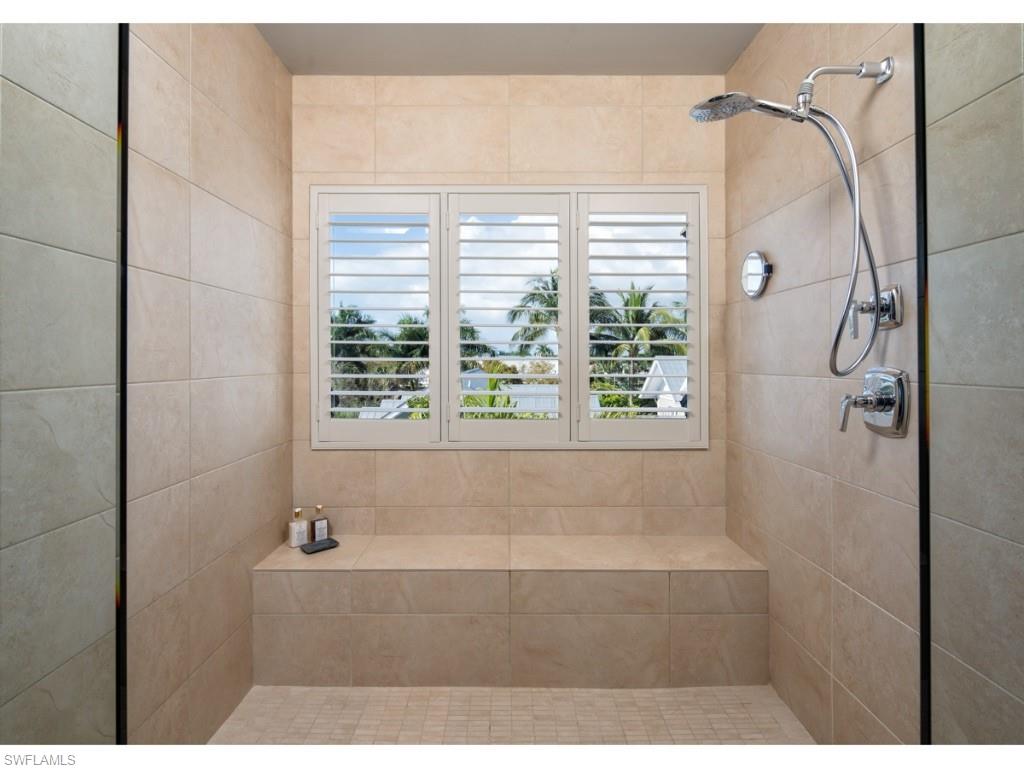 SANDY LANE - Residential