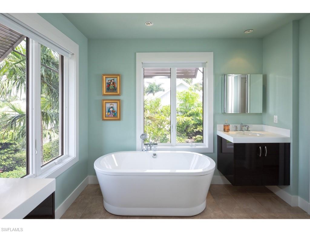 SANDY LANE - Residential
