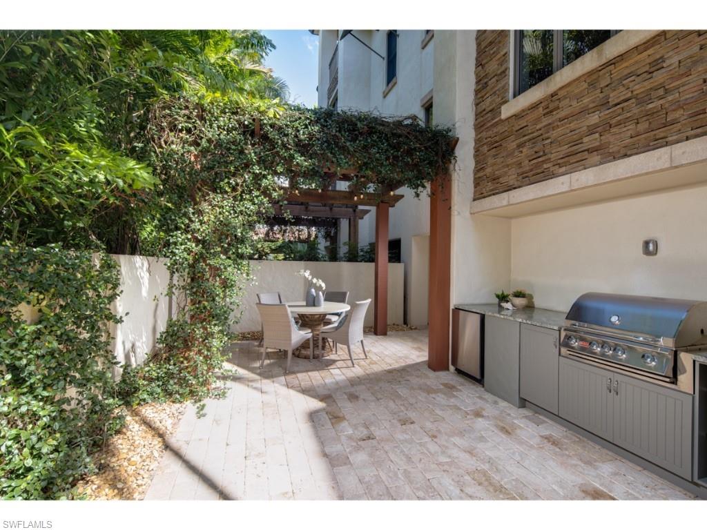 SANDY LANE - Residential