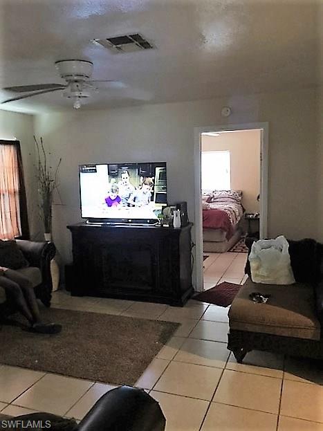 SABAL PALM GARDENS - Residential