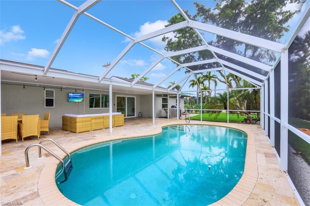MARCO BEACH - Residential