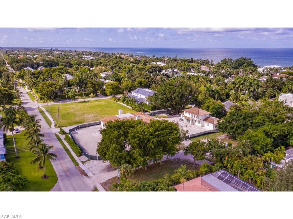 OLDE NAPLES - Land