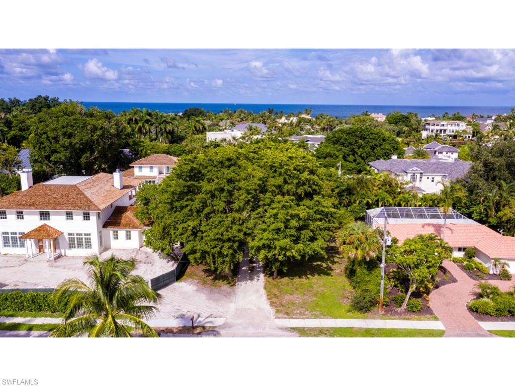 OLDE NAPLES - Land