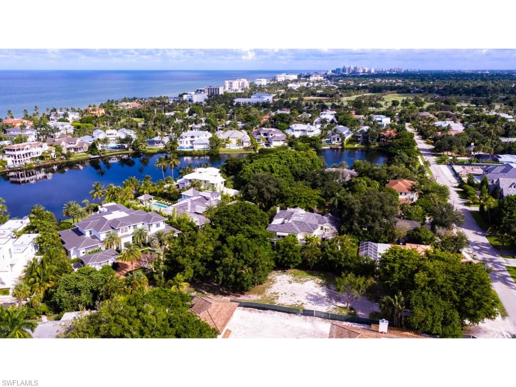 OLDE NAPLES - Land