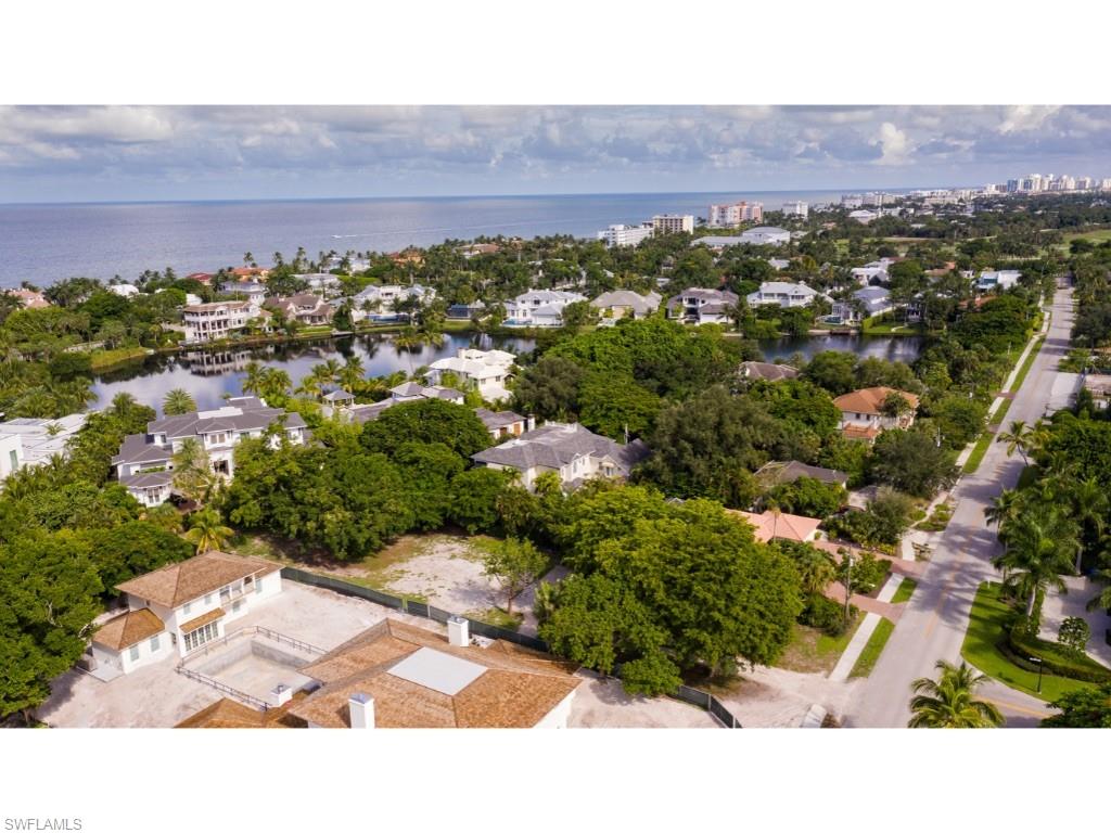 OLDE NAPLES - Land