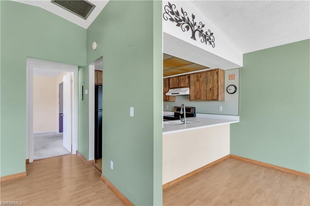 FOXMOOR VILLAGE CONDO - Residential