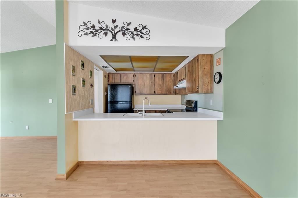 FOXMOOR VILLAGE CONDO - Residential
