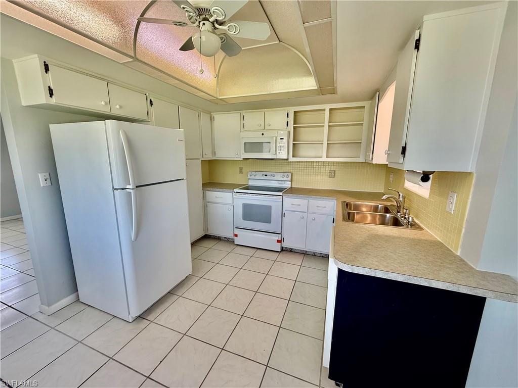 FAIRWAYS CONDO - Residential