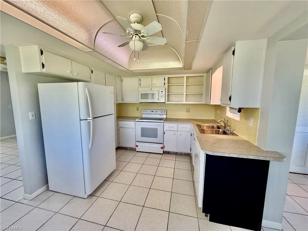 FAIRWAYS CONDO - Residential