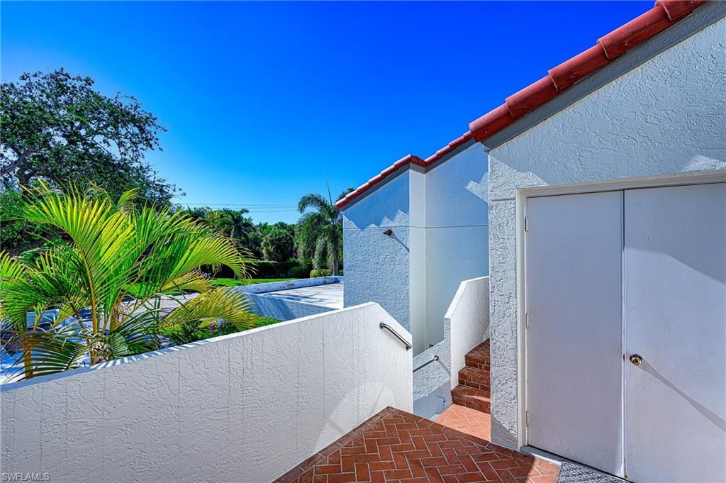 BEACHWALK GARDENS - Residential Lease