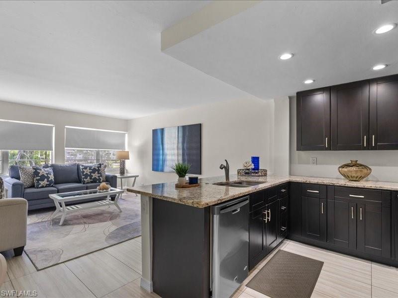 FOREST LAKES - Residential