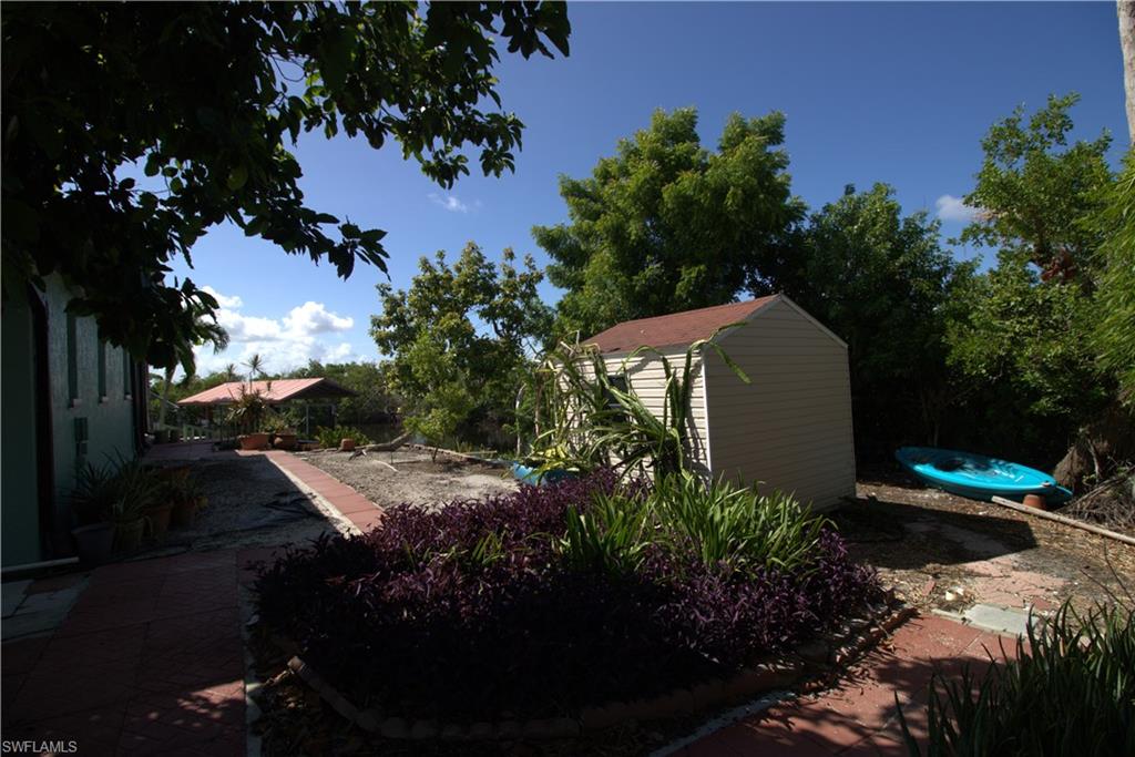 CHARLOTTE SHORES - Residential