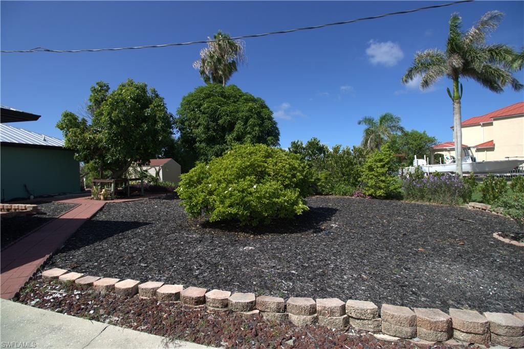 CHARLOTTE SHORES - Residential