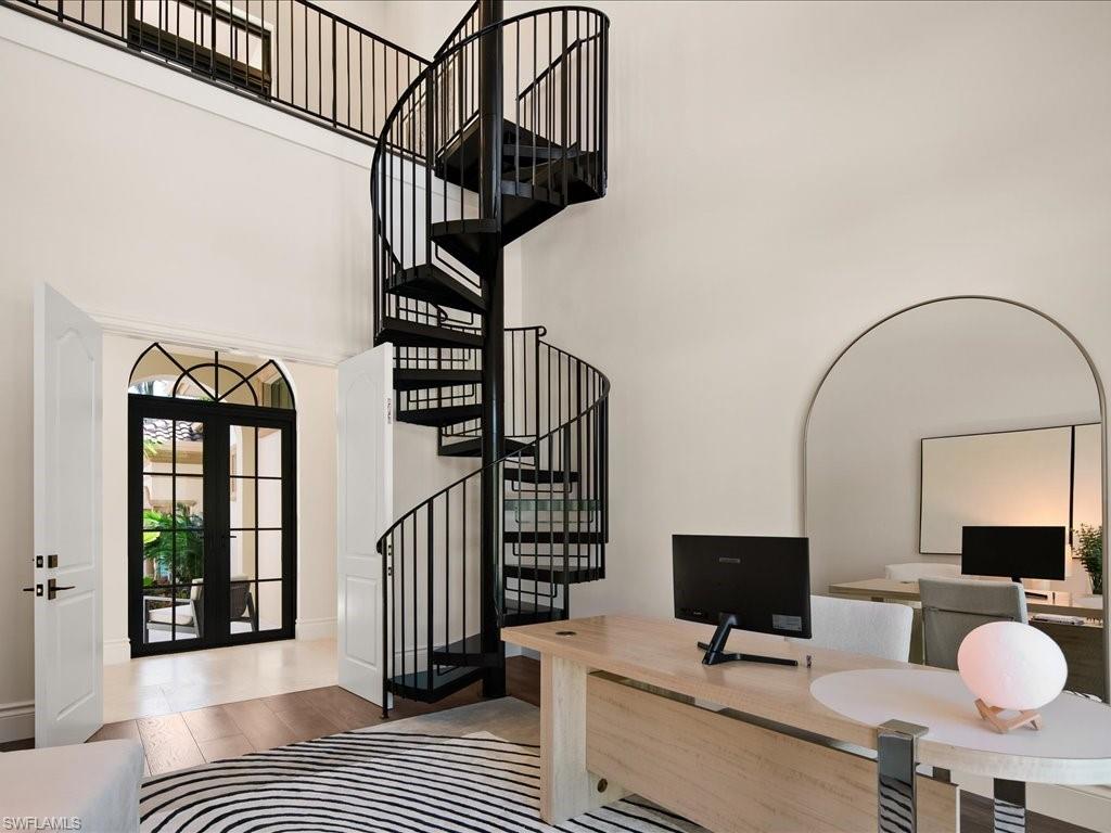 ESCADA AT TIBURON - Residential