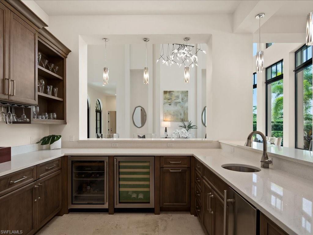 ESCADA AT TIBURON - Residential