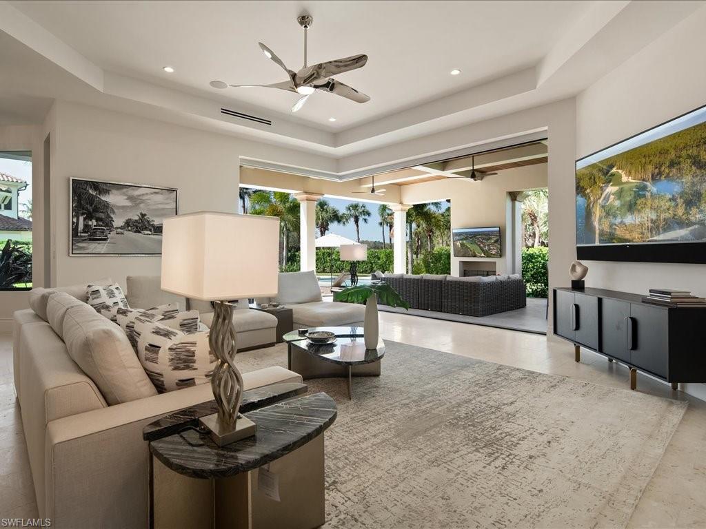 ESCADA AT TIBURON - Residential