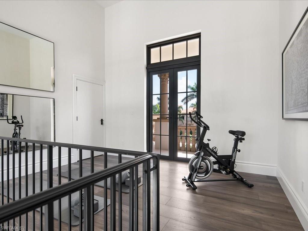 ESCADA AT TIBURON - Residential